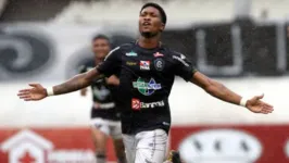 Mário Sérgio tem 26 anos e foi revelado nas categorias de base do Bahia, passando por Botafogo-SP, Botafogo-PB e Clube do Remo - onde deixou bastante à desejar em seus 14 jogos, com apenas 2 gols.
