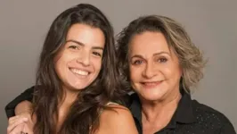 Fafy Siqueira ao lado da mulher, Fernanda Lorenzoni