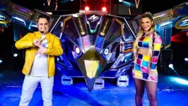 Jhenyfer Lira e DJ Juninho Pop fazem a festa na aparelhagem.