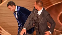 Will Smith agrediu o  no humorista Chris Rock na cerimônia do Oscar 2022.