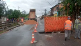 Obras complicaram o trânsito na Arthur Bernardes