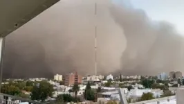 Tempestade atingiu a província de San Juan, na Argentina, e se alastrou para outras partes do país