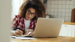 O curso está na quarta edição e irá oferecer 50 bolsas de estudos.