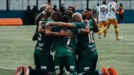 Lusa festeja no Baenão em tarde histórica na Copa do Brasil