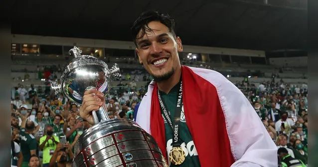 Imagem ilustrativa da notícia Video: capitão comemora 100% do Palmeiras em clássicos