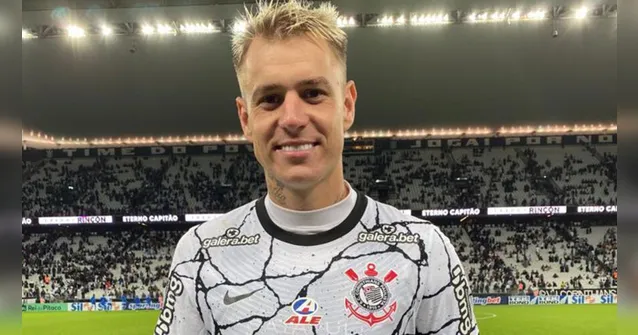 Imagem ilustrativa da notícia Roger Guedes faz hat-trick e Corinthians vence Avaí