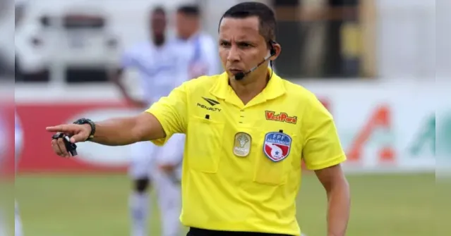 Imagem ilustrativa da notícia Parazão: árbitro tem nome retirado de jogo após erro bizarro