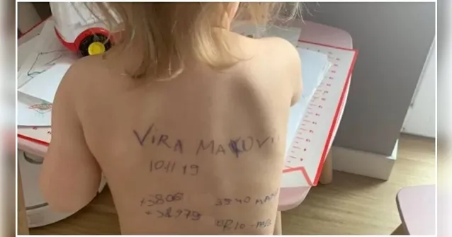 Imagem ilustrativa da notícia Mães desesperadas escrevem contato nas costas dos filhos
