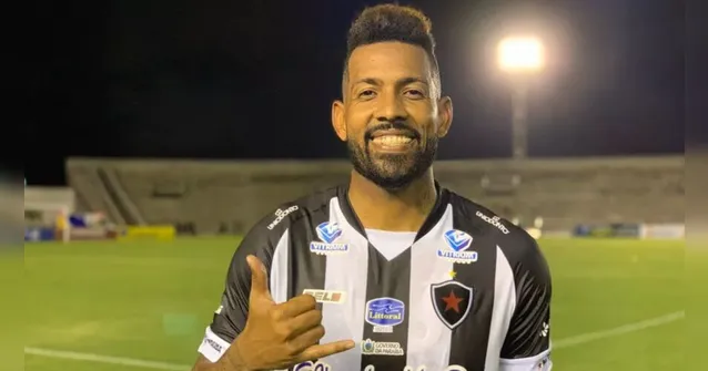 Imagem ilustrativa da notícia De olho no mercado, Paysandu negocia com volante do Botafogo