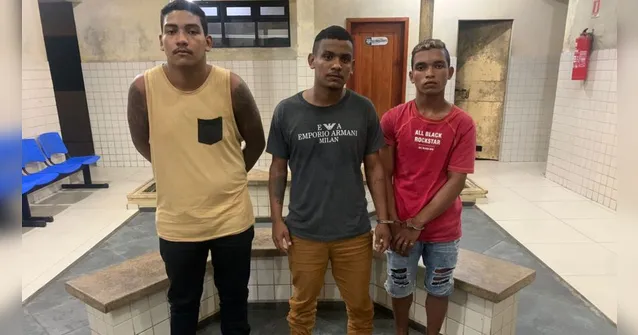 Imagem ilustrativa da notícia Trio é preso com carro roubado em Ananindeua