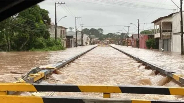 Imagem ilustrativa da notícia Vídeos: Castanhal alagada após toró desta segunda (21)