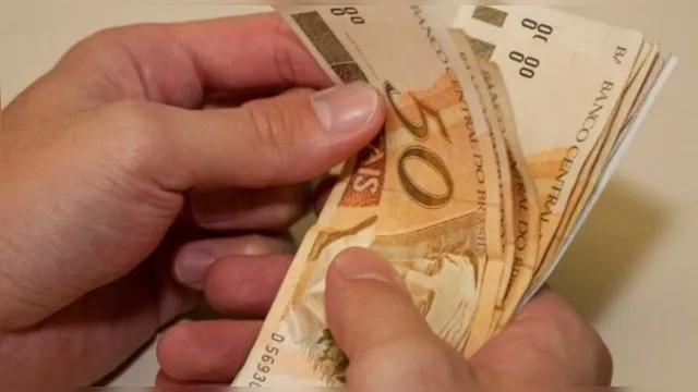 Imagem ilustrativa da notícia Inflação: governo propõe novo salário mínimo para R$ 1.294