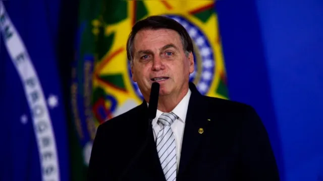 Imagem ilustrativa da notícia Bolsonaro diz que "chefe do Executivo mente"; veja o vídeo!