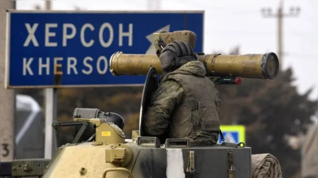 Imagem ilustrativa da notícia Russos tomam controle da cidade portuária de Kherson