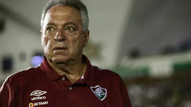 Imagem ilustrativa da notícia Abel Braga entrega cargo e não é mais técnico do fluminense