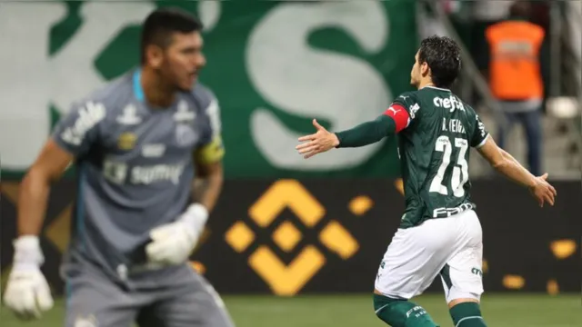 Imagem ilustrativa da notícia Palmeiras domina Santos e vence outro clássico no Paulistão