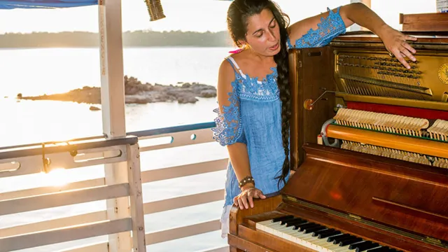 Imagem ilustrativa da notícia Artista
que leva piano em barco lança hospedagem em Alter