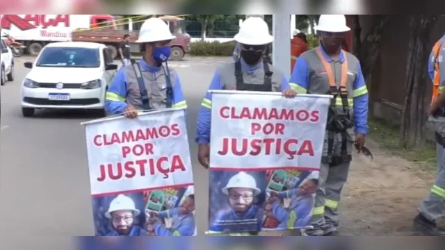 Imagem ilustrativa da notícia Colegas fazem manifestação por trabalhadores desaparecidos