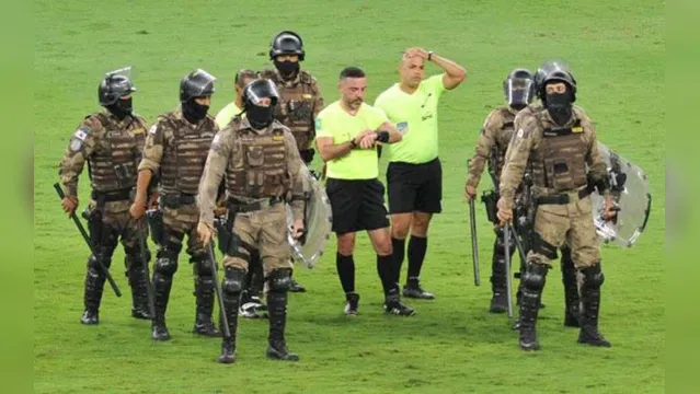 Imagem ilustrativa da notícia Árbitro de Atlético x Cruzeiro revela ameaças de morte