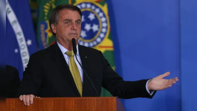 Imagem ilustrativa da notícia Bolsonaro diz que se sente "presidiário sem tornozeleira"