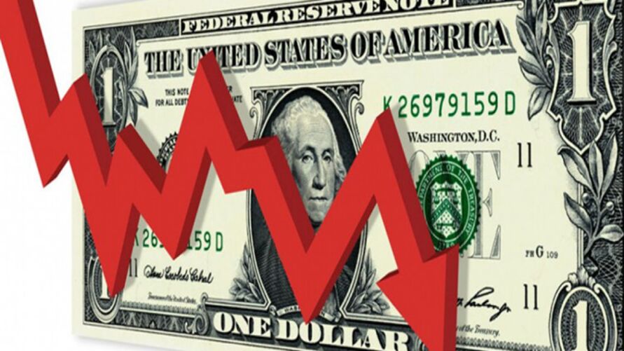 O dólar fechou abaixo de R$ 5 pela primeira vez desde junho do ano passado