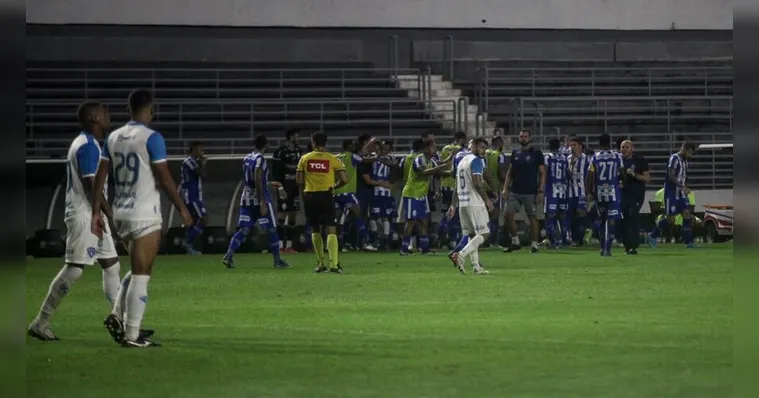 Imagem ilustrativa da notícia CSA aproveita apagão e goleia o Paysandu pela Copa do Brasil