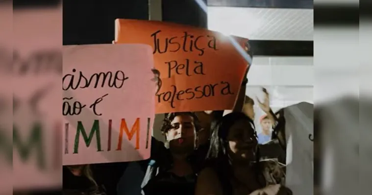 Imagem ilustrativa da notícia Professora sofre racismo de alunos pelo WhatsApp no Pará