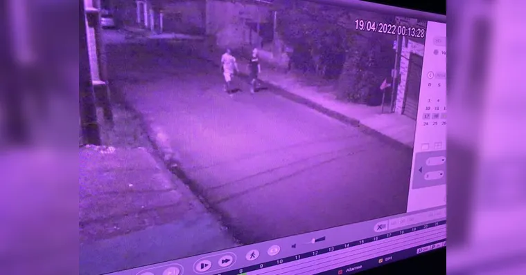 Imagem ilustrativa da notícia Vídeo: bandidos  "fazem a limpa" em casa de Ananindeua
