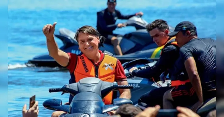 Imagem ilustrativa da notícia Bolsonaro zera imposto sobre jet-ski, balão e dirigível