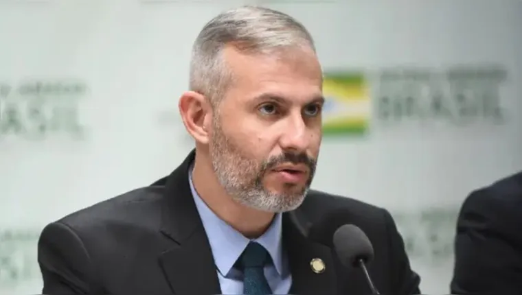 Imagem ilustrativa da notícia Bolsonaro nomeia Victor Godoy como ministro da Educação