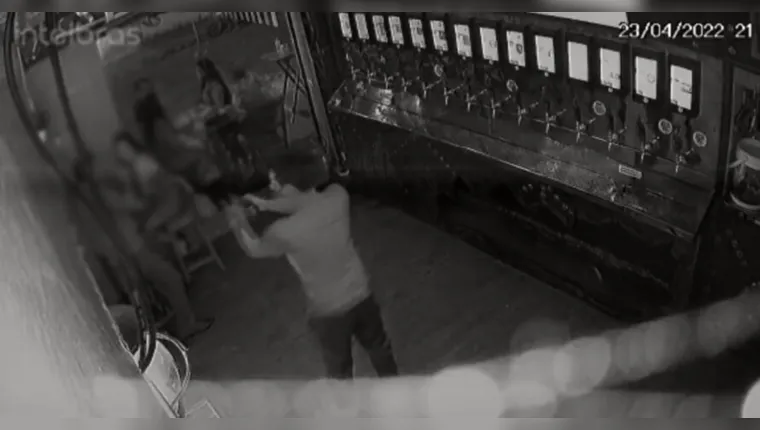 Imagem ilustrativa da notícia Vídeo:
bar no Umarizal é alvo de assaltantes