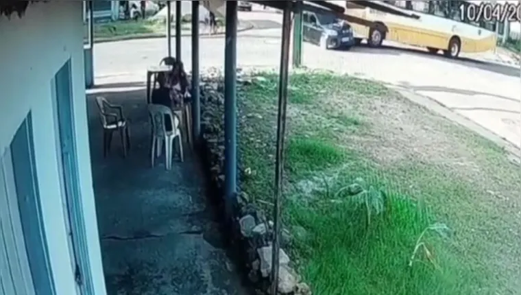 Imagem ilustrativa da notícia Vídeo mostra
momento de acidente com morte em Icoaraci