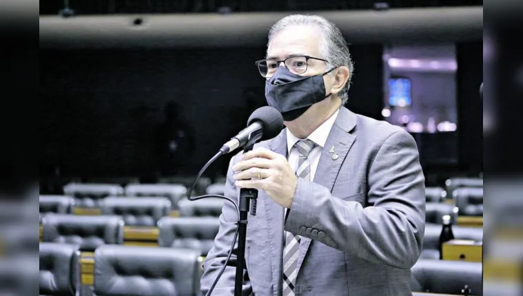 Imagem ilustrativa da notícia Pastor investigado pela PF esteve com Joaquim Passarinho