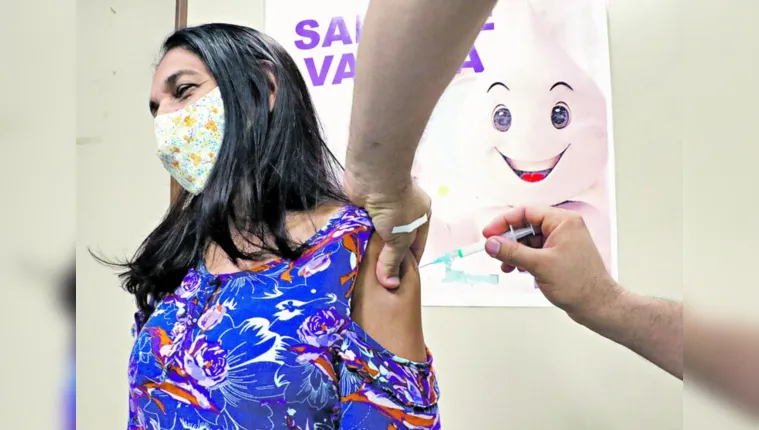 Imagem ilustrativa da notícia Vacinação contra Covid e gripe segue esta semana; veja!