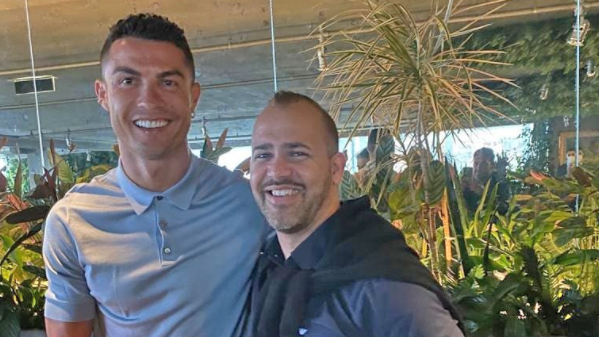 Davidson Gandra, presidente da empresa, com Cristiano Ronaldo