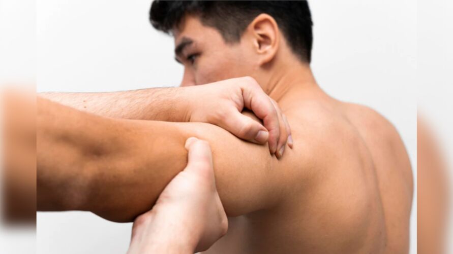 A m&#225; postura est&#225; entre as principais causas de dores nos ombros