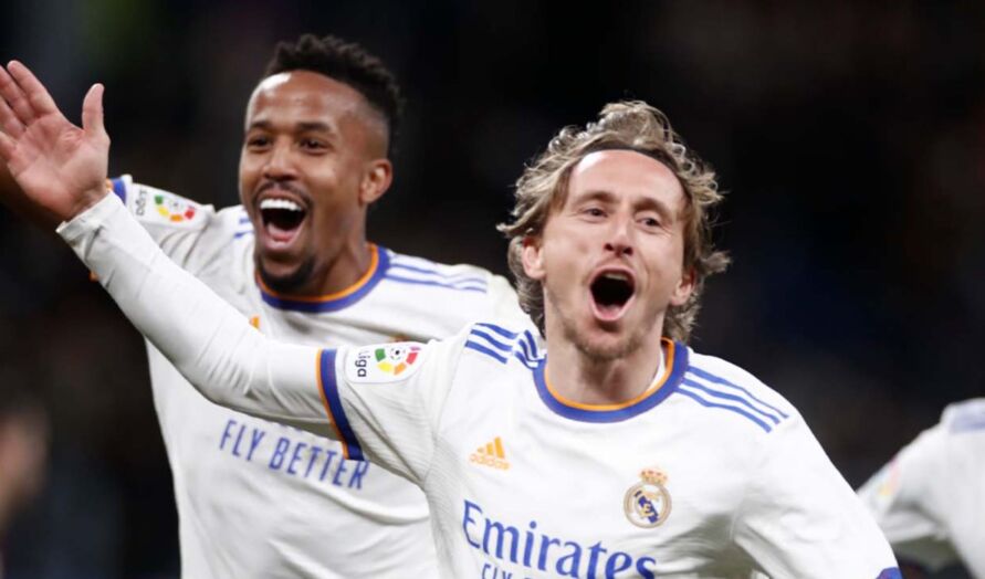 Modric fez o gol da virada do Real Madrid diante do Real Sociedad, na vitória por 4 x 1