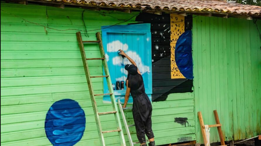 Artistas plásticos pintaram palafitas na Ilha do Combu no projeto "Street River Amazônia".