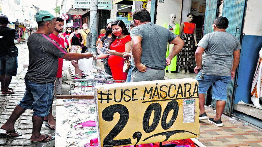 A venda de máscaras em Belém nem se compara ao que foi no início da pandemia, há dois anos