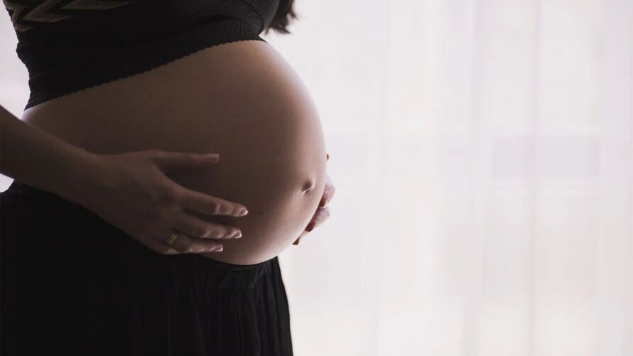 Salário-maternidade por quatro meses é um dos benefícios garantidos pelas mulheres.