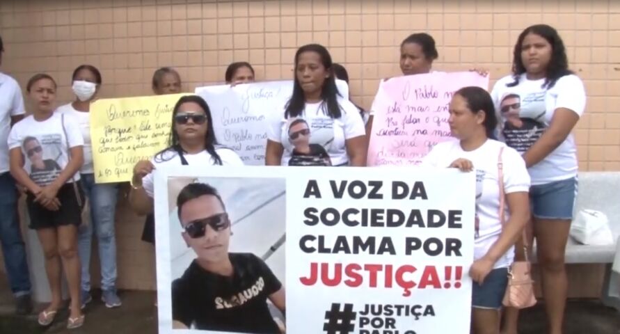 Familiares e amigos de Pablo fizeram protestos após assassinos confessos terem sido liberados