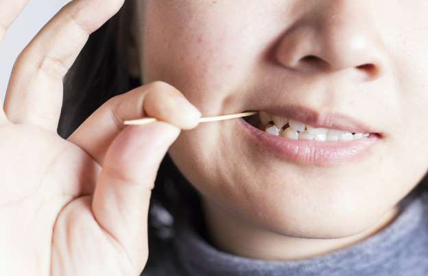 Palito de dente: saiba os prejuízos que ele pode causar