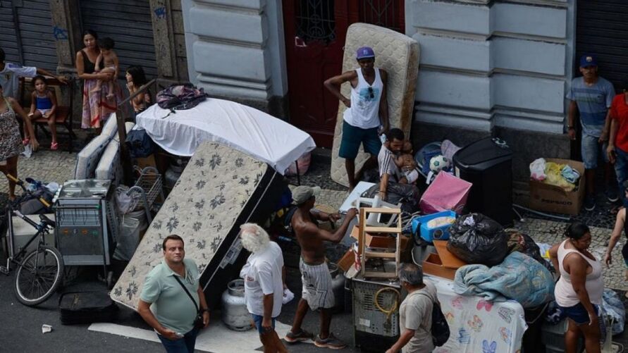 No Pará são mais de 12 mil famílias sem moradia.