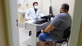 Paciente em consulta para a realizaçãao da cirurgia.