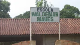 Outros estudantes que estavam com o jovem também foram apreendidos para averiguação