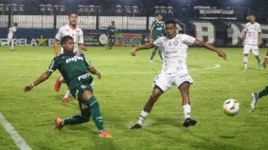 Leãozinho perdeu pênalti quando o jogo estava 0 a 0