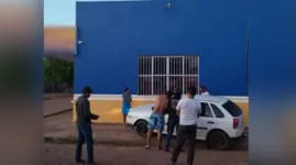 Homem foi encontrado morto dentro do carro