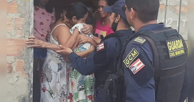 Imagem ilustrativa da notícia Idosa de 84 anos é resgatada por guardas em Marituba