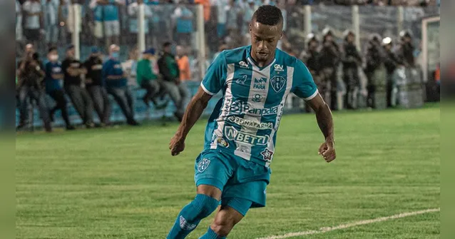 Imagem ilustrativa da notícia Sem espaço, dois jogadores do Paysandu são emprestados 