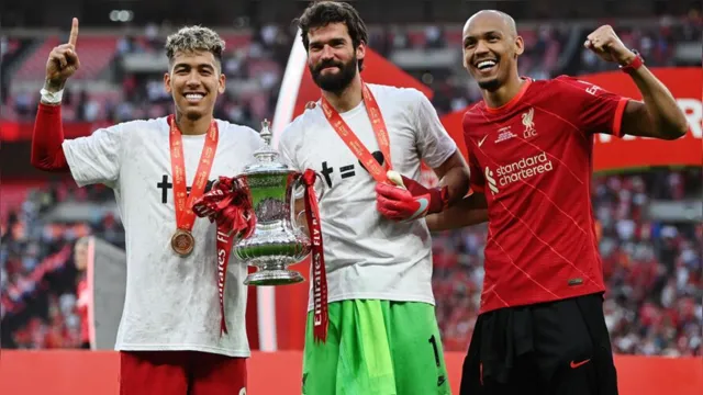 Imagem ilustrativa da notícia Goleiro da seleção brasileiro dá título ao Liverpool